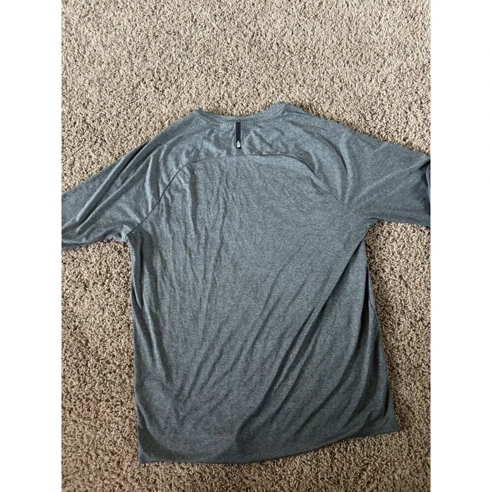 The North Face Men’s Short Sleeve Dri Fit Shirt Grey Size Large